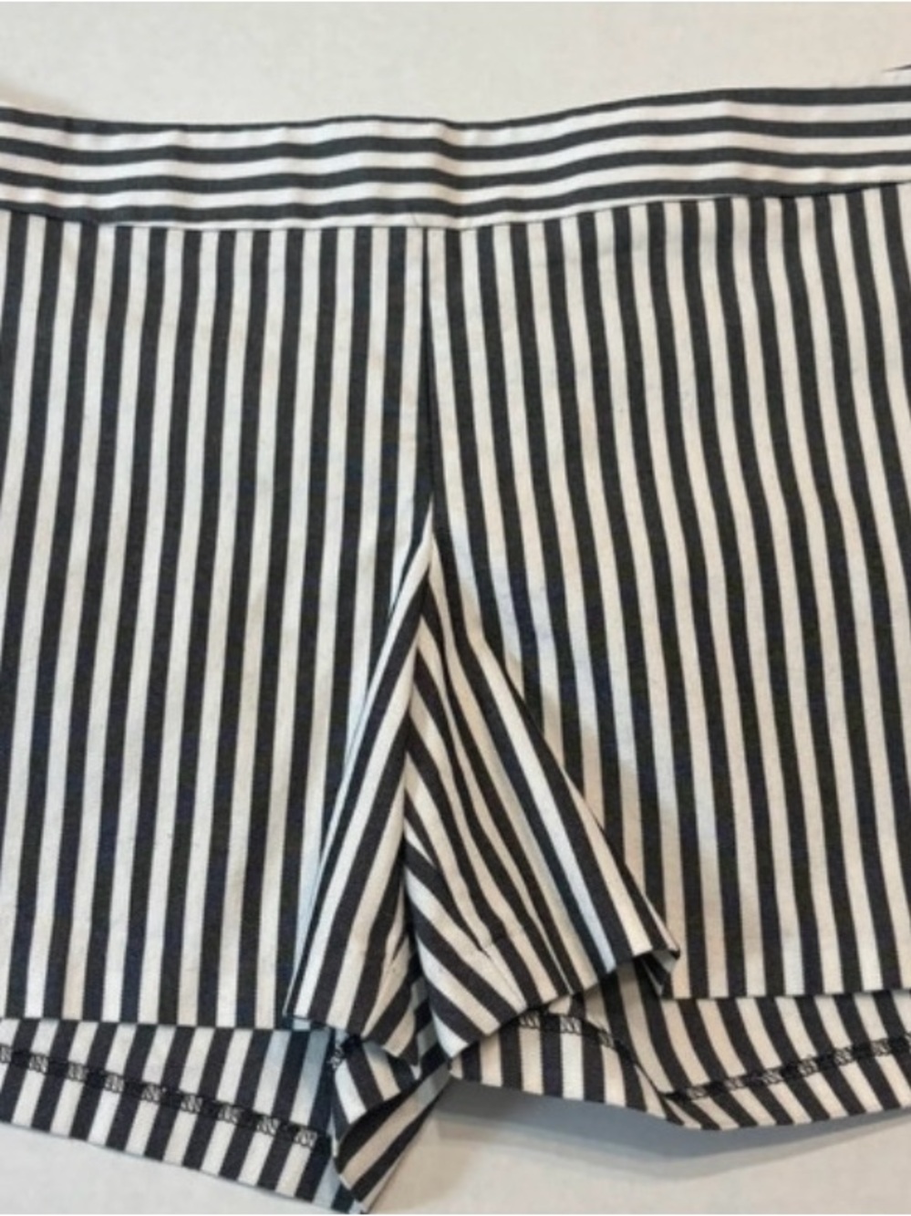 Express Black and White Vertical-Stripe High-Waist Shorts size 6